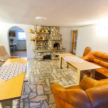 Sloneczny Dworek U Sarnow Apartment Czarna Gora Ngoại thất bức ảnh